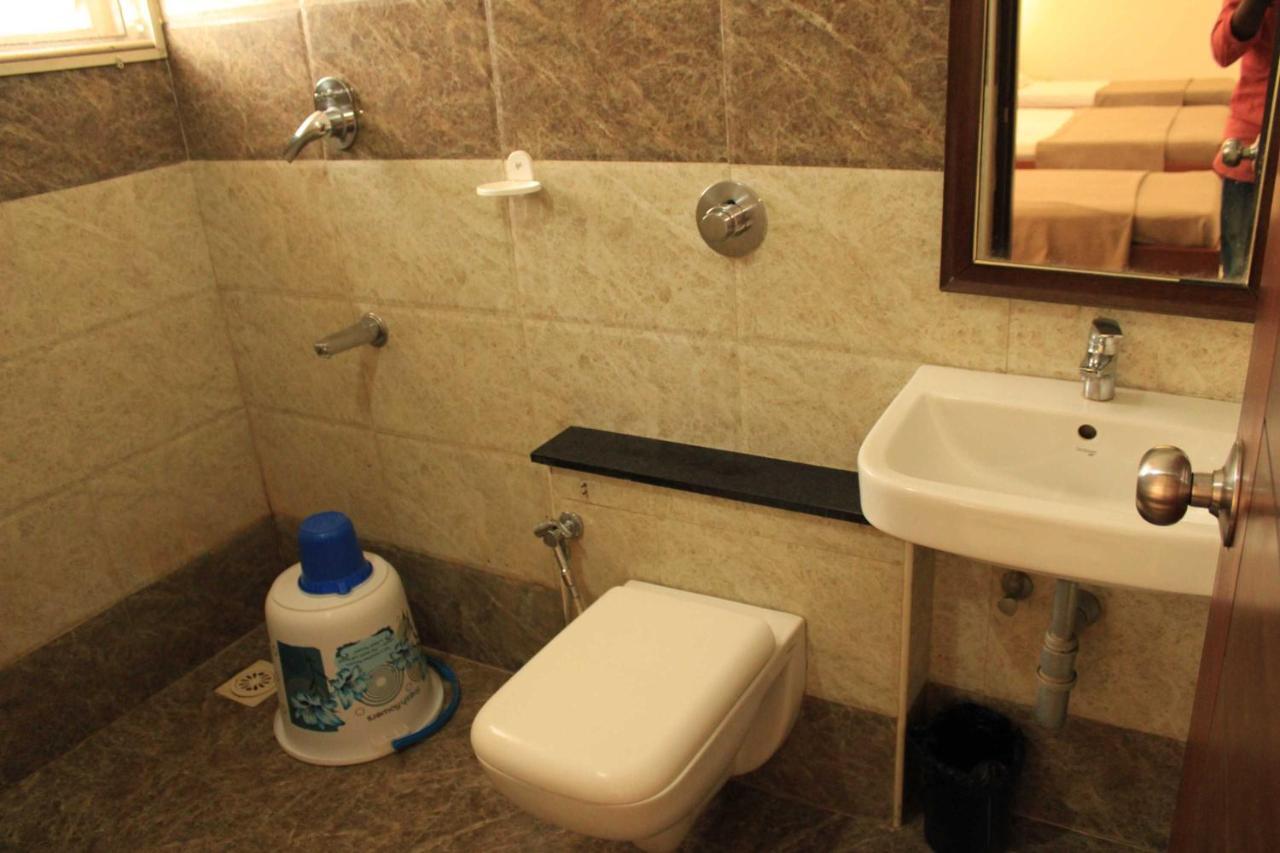 Hotel Venkadaramana Tower - Friendliness & Cleanliness Room Kumbakonam Exterior photo